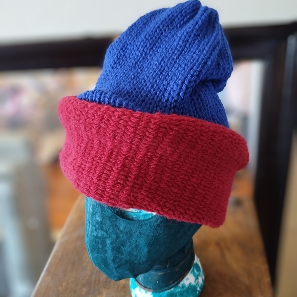 Beanie hat Red blue Crochet knit loom handmade Winter Ski Snow cap - Picture 1 of 5